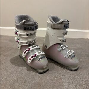 Dalbello Gaia Ski Boots with Gray and Pink Accents